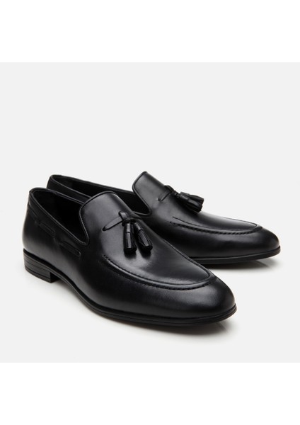 02AYH303410A100 ERKEK Deri Siyah Püskül Detaylı Loafer