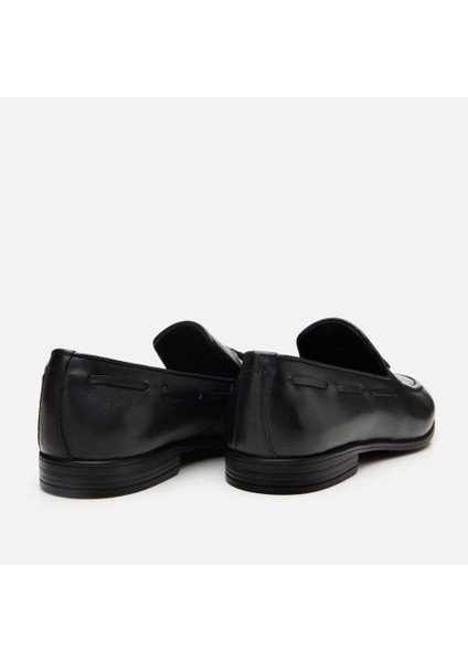 02AYH303410A100 ERKEK Deri Siyah Püskül Detaylı Loafer