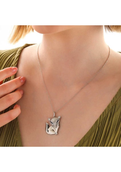 Gümüş Tilki Kadın Kolye CSR2181298 fiyatları