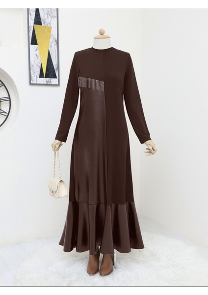 Deri Detaylı Metal Zincirli Elbise