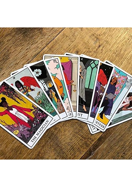 Modern Witch Tarot Kartı Destesi