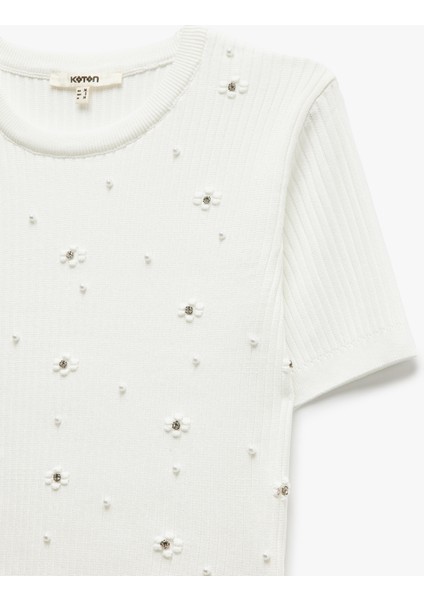 Bisiklet Yaka Kısa Kollu Çiçekli Taşlı Triko Kazak indirimleri