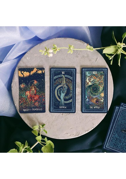 The Prisma Visions Tarot Deck Metal Kutu