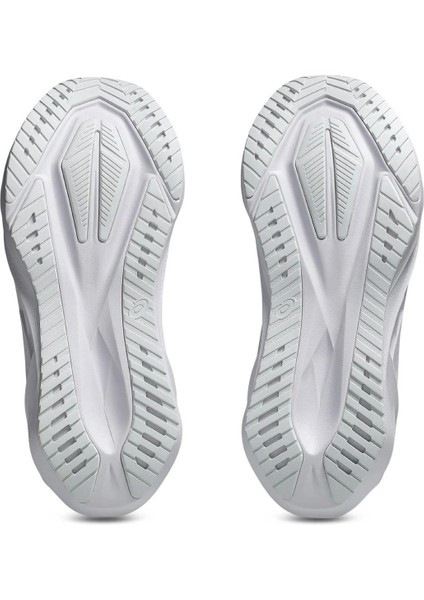 Novablast 5 Erkek Beyaz Koşu Ayakkabısı 1011B974-100 indirimleri