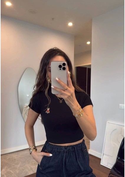 Bisiklet Yaka Kısa Kollu Nakışlı Crop Iyah