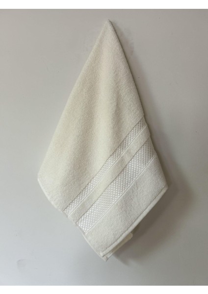 50 x 85 cm Floş Bordür Havlu El & Yüz Havlusu