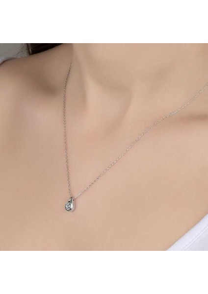 Kristal Taşlı Gümüş Damla Tektaş Kadın Kolye CSR2183615