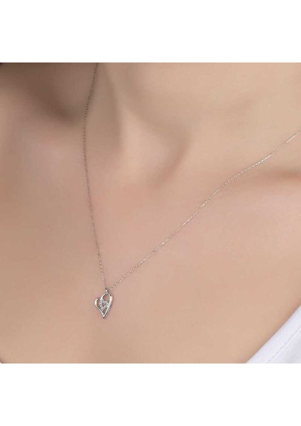 Kristal Taşlı Gümüş Kalp Kadın Kolye CSR2183596
