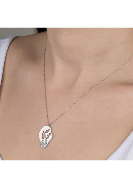 Kristal Taşlı Gümüş Anne Bebek Kadın Kolye CSR2183695
