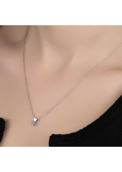 Kristal Taşlı Gümüş Kalp Tektaş Kadın Kolye CSR2183742