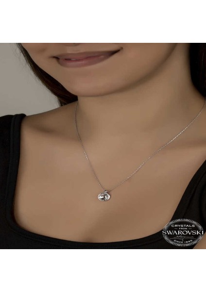 Kristal Taşlı Çerçeveli Gümüş Kadın Kolye CSR2184689