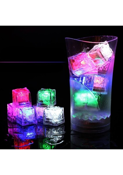 Rastgele Yavaş FLASH1PC 1pc Aydınlık LED Buz Küpleri Çocuklar Eğlenceli Su Oyuncak Parlayan Parti Festivali Bar Şarap Cam Dekorasyon Malzemeleri Çocuk Banyo Oyuncaklar (Yurt Dışından)