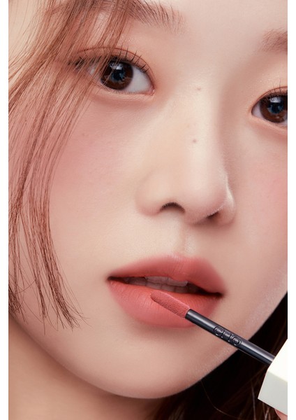 Pürüzsüz ve Kadifemsi Dokulu, Doğal Görünüm Sunan Tint CLIO Chiffon Blur Tint (09 Namsan Peach Pink)