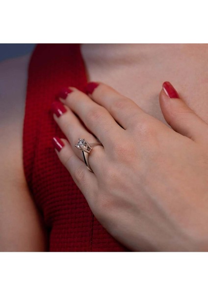 D Renk 0.90 Karat Pırlanta Tektaş Yüzük - Hrd Sertifikalı modelleri