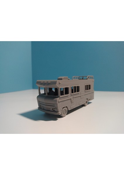 Geniş Karavan Winnebago Figürü - 15 cm