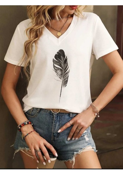 Kadın / Kız V Yaka Tüy Desen Baskılı Beyaz Oversize T-Shirt Salaş Boyfirend modelleri