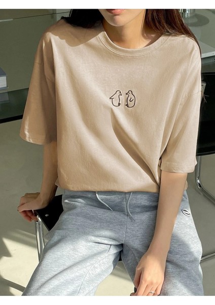 Kadın / Kız Minik 2 Penguen Baskılı Oversize T-Shirt Salaş Boyfirend