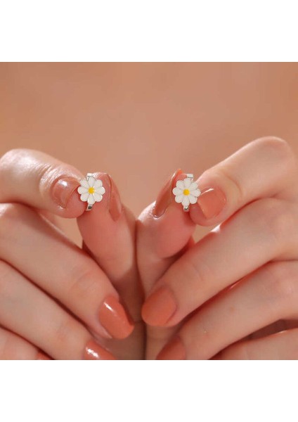 Gümüş Papatya Çocuk Küpesi CSR2185249 fiyatları