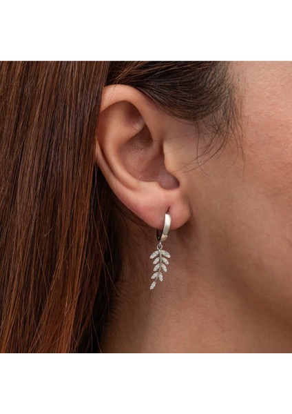 Gümüş Sallantılı Başak Kadın Küpe CSR2185836 modelleri