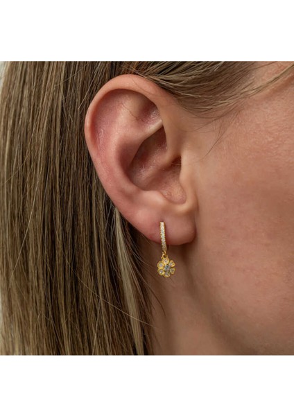 Gümüş Sallantılı Gold Minimal Çiçek Kadın Küpe CSR2185730 fiyatları