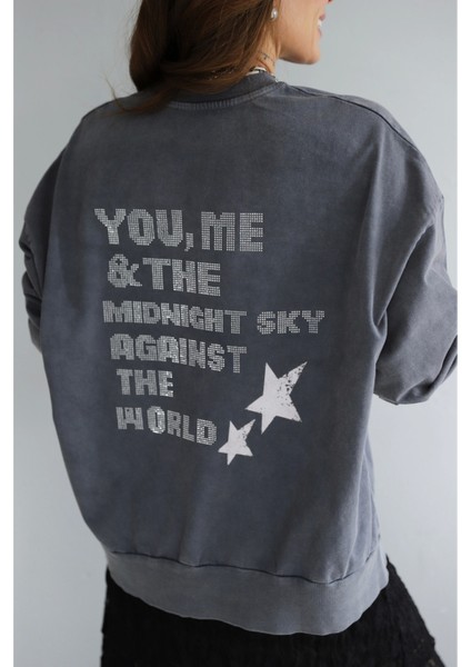 Antrasit Yıkamalı Sırt Taş Detay Oversize Sweat