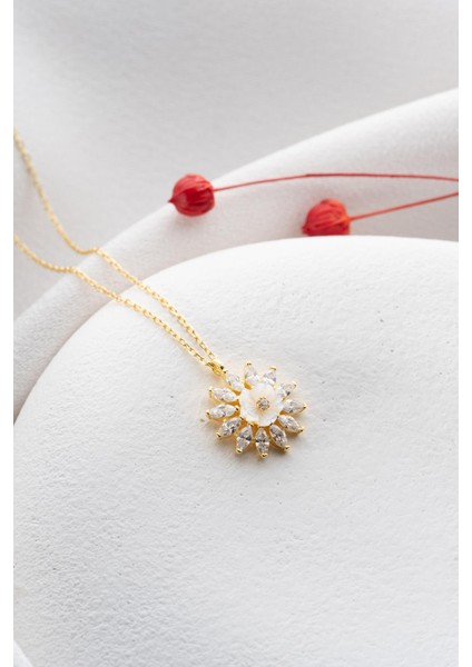 925 Ayar Gümüş Gold Kaplama Mekik Taşlı Manolya Çiçeği Kolye fiyatları