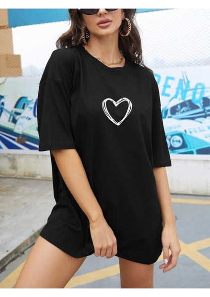 Kadın / Kız Minik Kalp Siyah Oversize T-Shirt Salaş Boyfirend