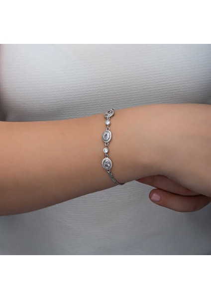 Gümüş Oval Taşlı Kadın Bileklik CSR2185367