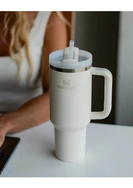 Stanley Quencher Pipetli Termos 1,18 L BEYAZ indirimleri