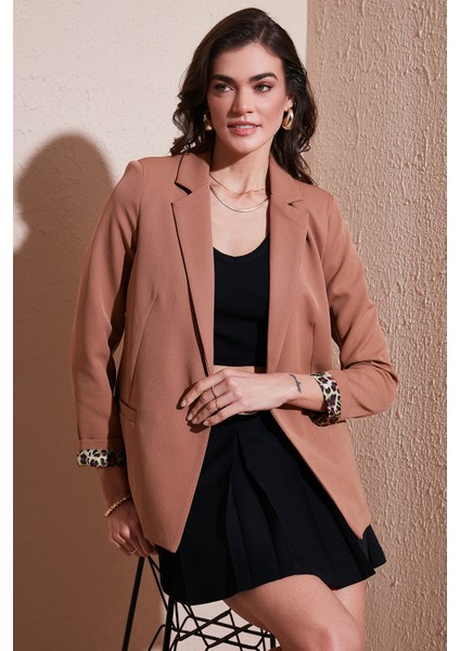 Standart Fit Mono Yaka Desenli Astar Detaylı Blazer Kadın Ceket6524003