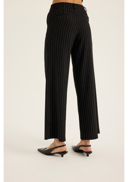 Çizgili Bol Paça Pantolon fırsatları