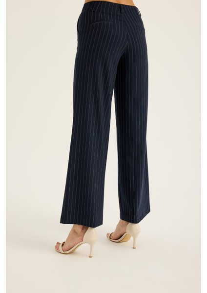Çizgili Bol Paça Pantolon fırsatları
