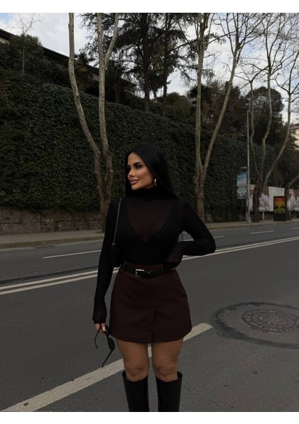 Kadın Bej Yüksek Bel Cepli Kemerli Içi Şortlu Etek modelleri