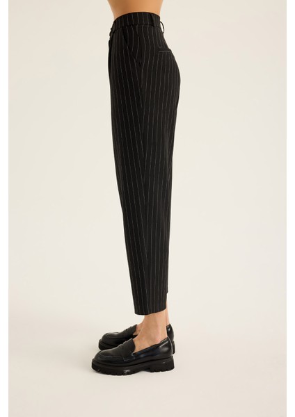 Çizgili Pileli Pantolon modelleri