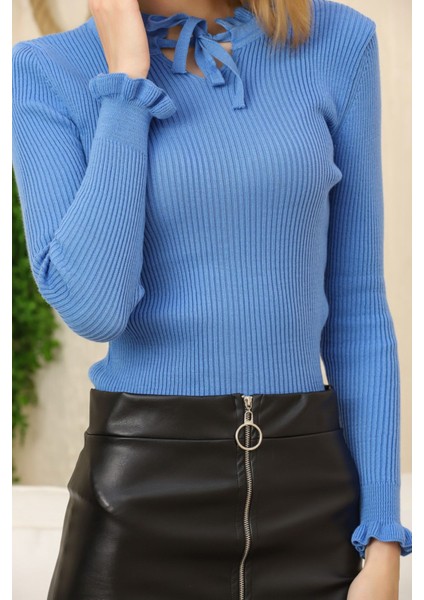 Kadın Indigo Mavi Yakası Bağcıklı ve Kol Ucu Fırfırlı Triko Kazak fiyatları