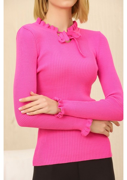 Kadın Fuşya Yakası Bağcıklı ve Kol Ucu Fırfırlı Triko Kazak modelleri