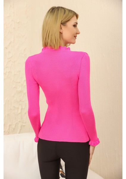 Kadın Fuşya Yakası Bağcıklı ve Kol Ucu Fırfırlı Triko Kazak fırsatları