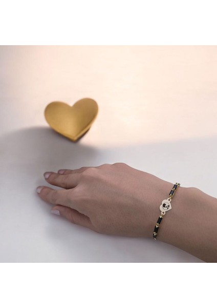 14 Ayar Altın Plakalı Şık Kalp Motifli Siyah Taşlı Özel Semboller Bilekliği fiyatları