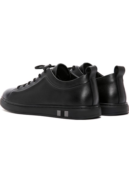 Erkek Siyah Bağcıklı Deri Sneaker 25SFD690818