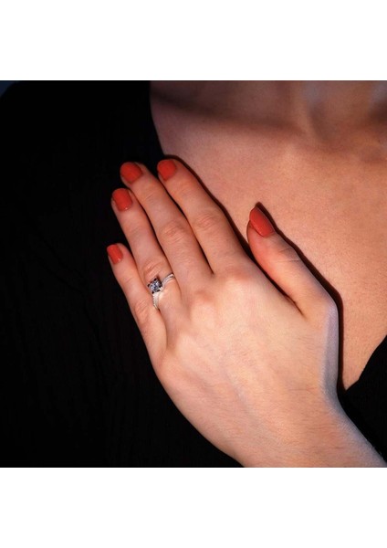 G Renk 0.53 Karat Pırlanta Tektaş Yüzük - Hrd Sertifikalı modelleri