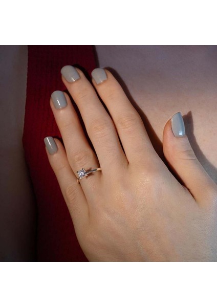 F Renk 0.30 Karat Pırlanta Tektaş Yüzük - Hrd Sertifikalı modelleri