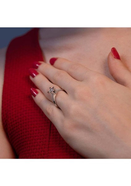 G Renk Toplam 0.52 Karat Pırlanta Kolu Taşlı Tektaş Yüzük modelleri