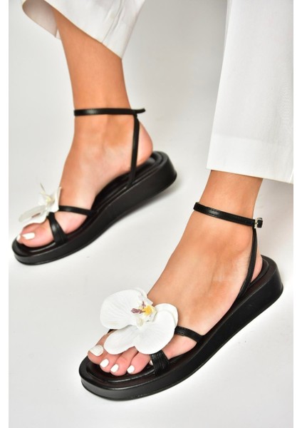 U342962709 Siyah Yapay Çiçek Aksesuarlı Kadın Sandalet fırsatları
