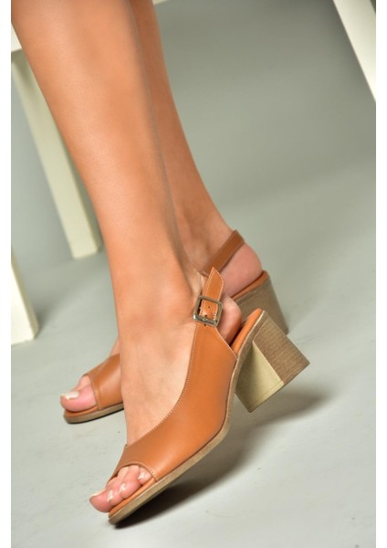 P555454003 Taba Kalın Topuklu Kadın Sandalet fiyatları