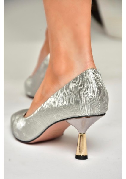 U676034014 Platin Sim Alçak Topuklu Kadın Ayakkabı modelleri