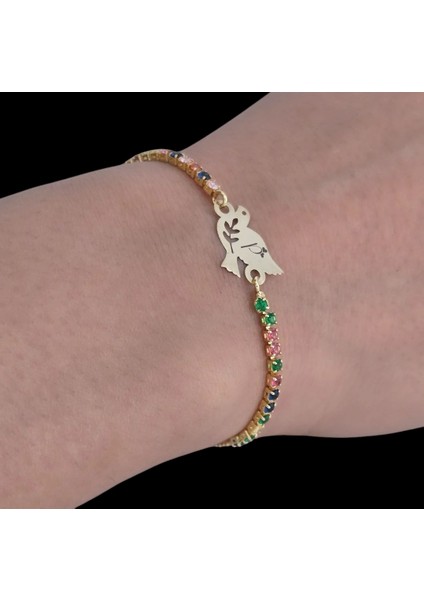 Özel Kuş Figürlü Renkli Taşlı ve 14 Ayar Altın Plakalı Harf Desenli Bileklik fiyatları