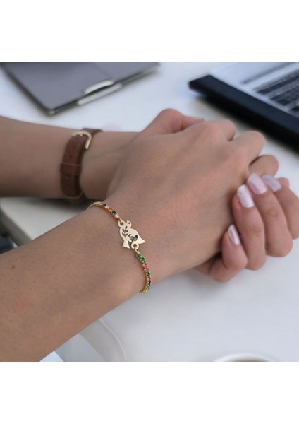 Kuş Figürlü Renkli Taşlı, 14 Ayar Altın Plakalı Özel Semboller Bilekliği fiyatları