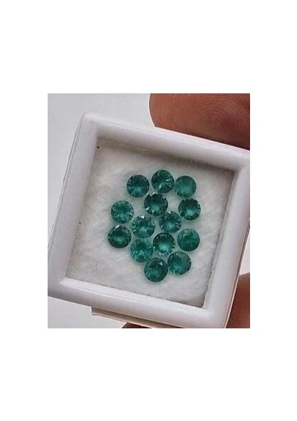 2.71 Ct Tw. 14PCS Lot 3.8 To 4.0 mm Round Natural Emerald