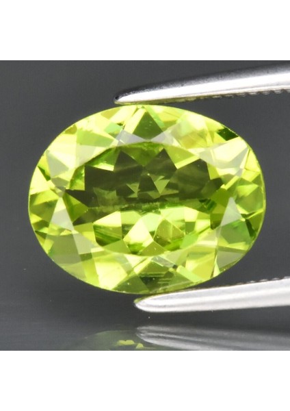 2.38 Ct 9.8x7.8 mm Vs Oval Natural Untreated Green Peridot Gemstone, Myanmar