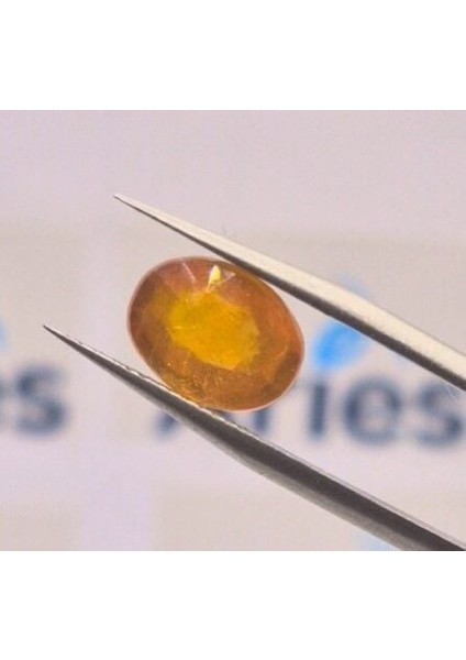 5.26 Ct 10.7x8.1 mm Oval Natural Yellow Sapphire ( Glass Filling)